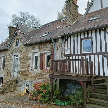 Bed & Breakfast Maison La Motte With Bicycle Parking Saint-Hilaire-du-Harcouet
