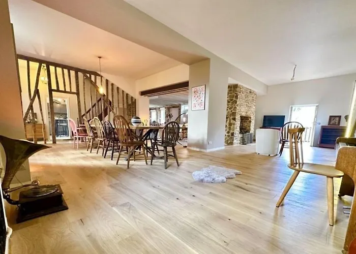 Maison La Motte With Bicycle Parking Bed and Breakfast