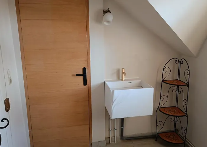 Maison La Motte With Bicycle Parking Bed and Breakfast Saint-Hilaire-du-Harcouët